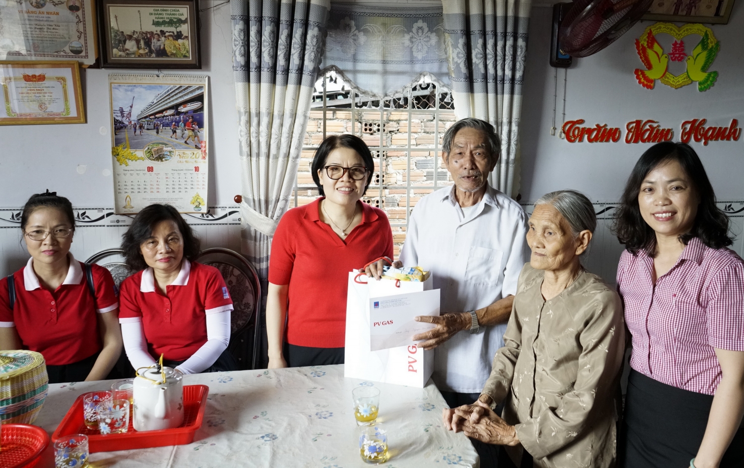 pv gas ky niem thang 10 yeu thuong