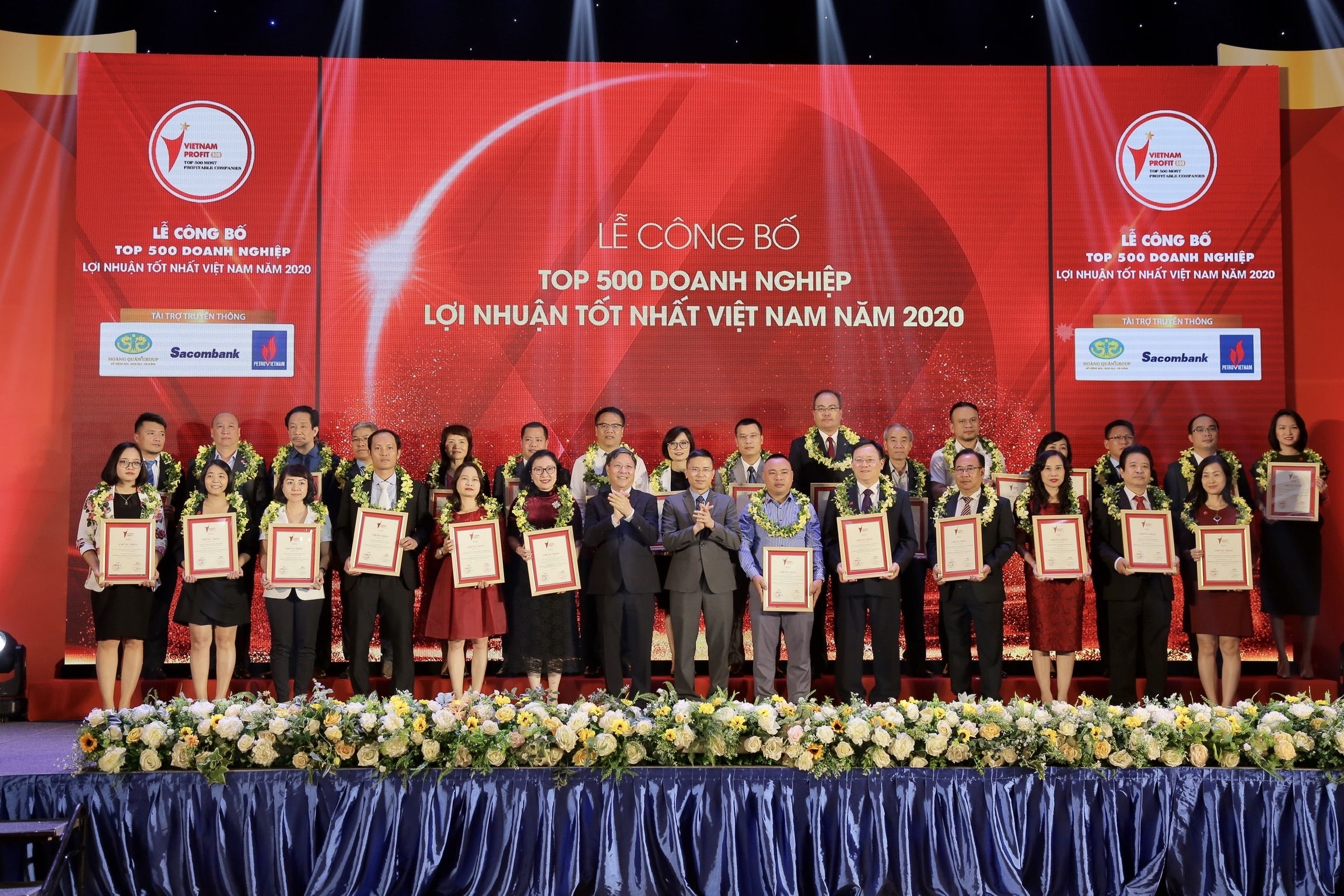 1514-vinh-danh-top-500-doanh-nghiyp-co-lyi-nhuyn-tyt-nhyt-viyt-nam-nym-2020