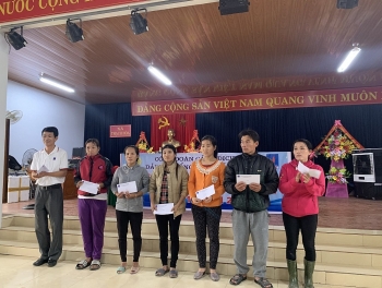 PTSC Quảng Bình ủng hộ đồng bào thiệt hại do lũ lụt