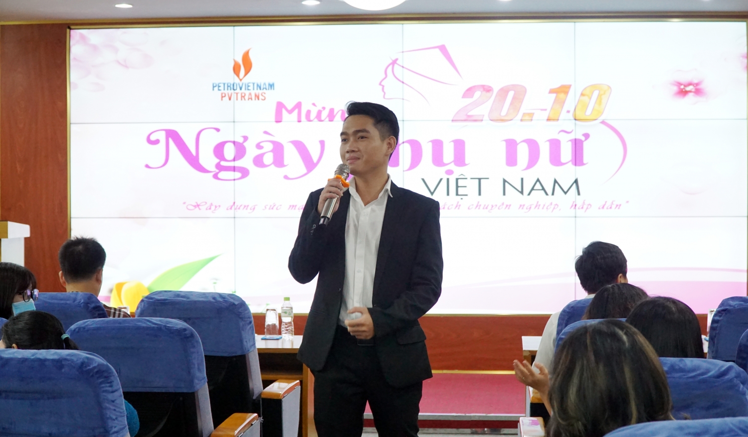 PVTrans tổ chức hoạt động mừng Ngày Phụ nữ Việt Nam 20/10