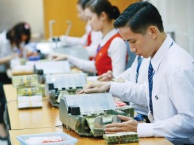 Đảm bảo quyền lợi người gửi tiền trong tái cấu trúc ngân hàng