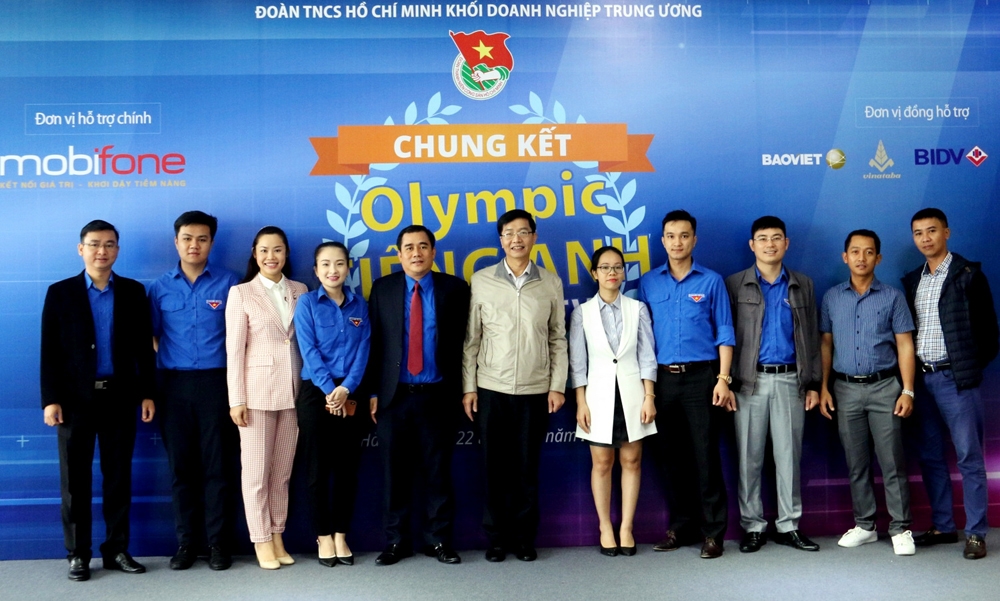 can bo doan pv gas dat giai khuyen khich cuoc thi olympic tieng anh khoi doanh nghiep trung uong nam 2018