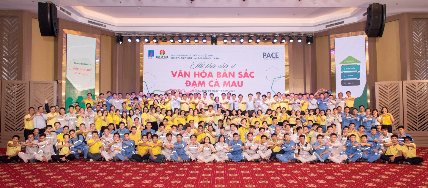 tien phong trach nhiem an can hai hoa bo gia tri cot loi van hoa ban sac dam ca mau
