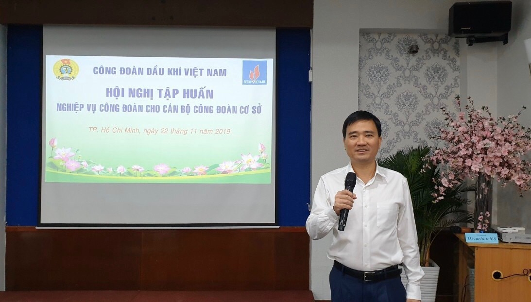 cong doan dau khi viet nam tap huan nghiep vu cho can bo cong doan co so tai tp hcm