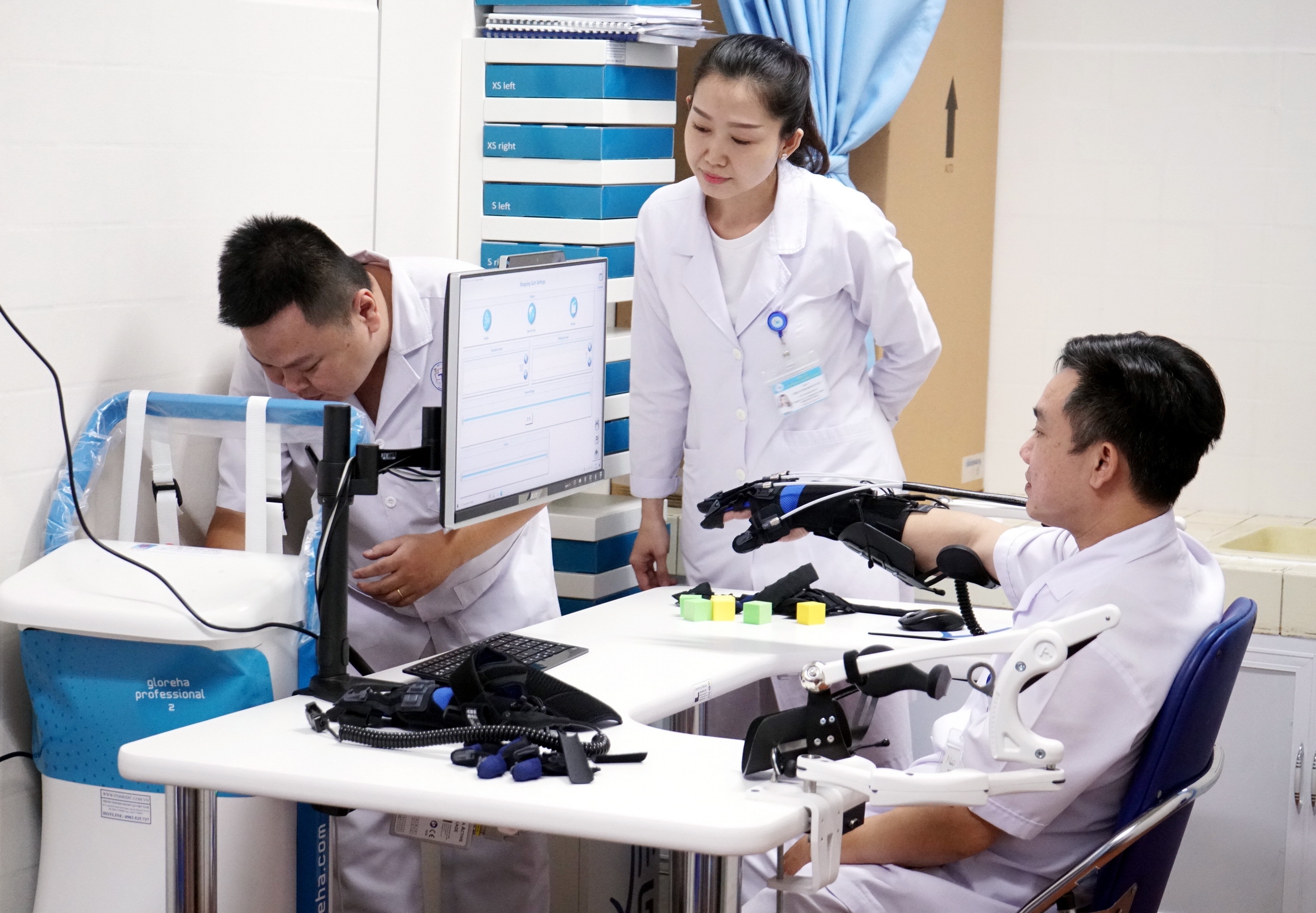 hử nghiệm đưa vào sử dụng Hệ thống điều trị phục hồi chức năng cho bệnh nhân đột quỵ/chấn thương