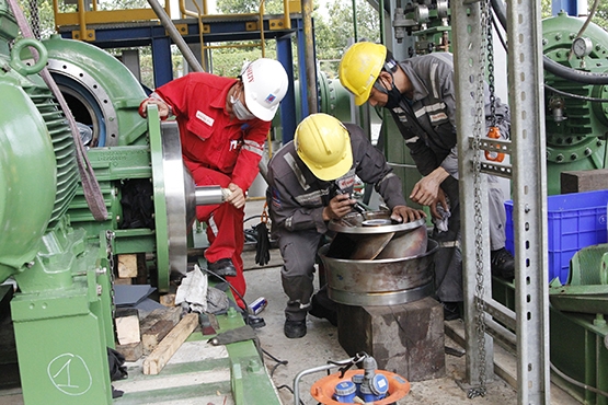 NT2 và nhà thầu phối hợp trong quá trình trung tu nhà máy