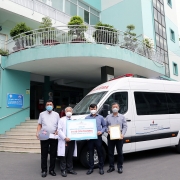 Petrovietnam trao tặng xe cứu thương cho Bệnh viện Nguyễn Tri Phương