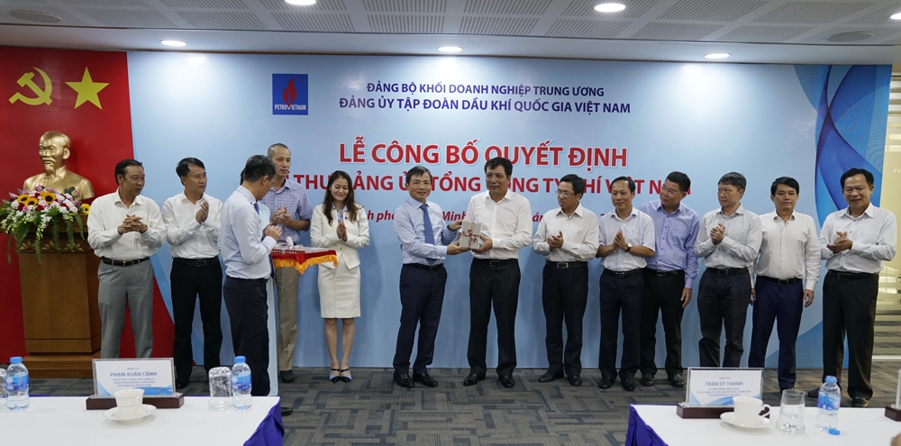 dong chi nguyen sinh khang nhan nhiem vu bi thu dang uy pv gas