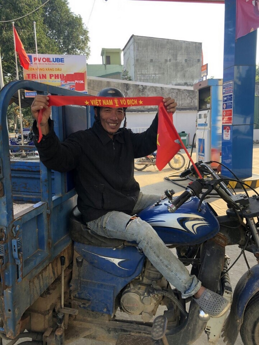 pvoil tham gia co vu tran chung ket bong da nam sea games 30
