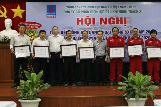 nt2 dat doanh thu hon 8000 ty dong trong nam 2019
