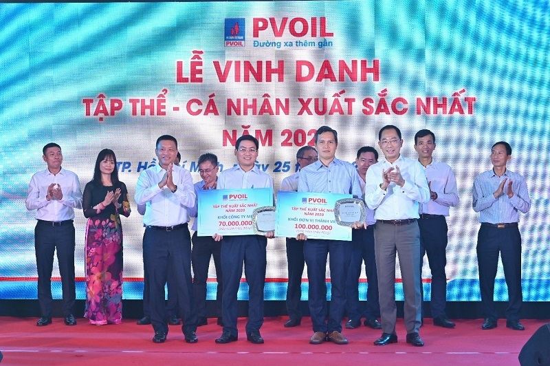 Tập thể xuất sắc nhất năm 2020: