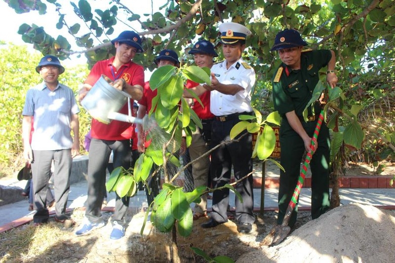 Tiếng chuông chùa thiêng liêng trên quần đảo Trường Sa