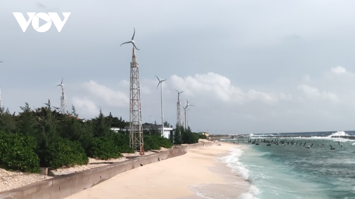 Nguồn năng lượng sạch thắp sáng Trường Sa