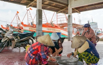 Khơi thông điểm nghẽn kinh tế biển
