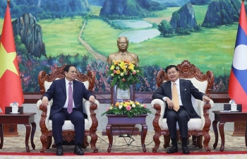 Thủ tướng Phạm Minh Chính chào Tổng Bí thư, Chủ tịch nước Lào Thongloun Sisoulith