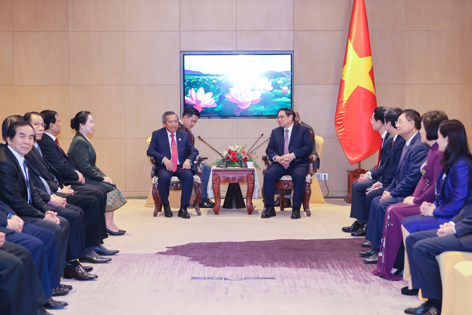 Góp phần giữ gìn và vun đắp quan hệ đoàn kết – hữu nghị Lào – Việt Nam...