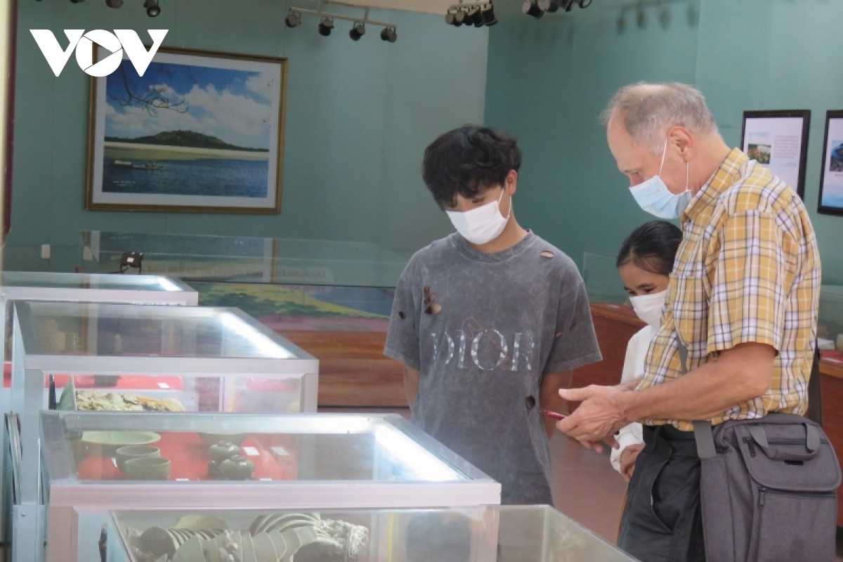Độc đáo tour di sản văn hóa biển miền Trung