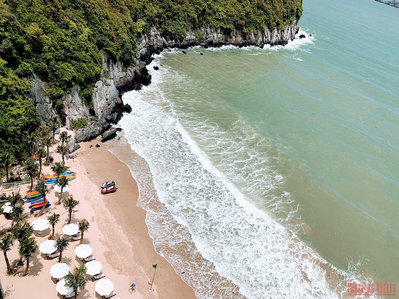 Hải Phòng khởi động mùa du lịch biển Cát Bà 2022