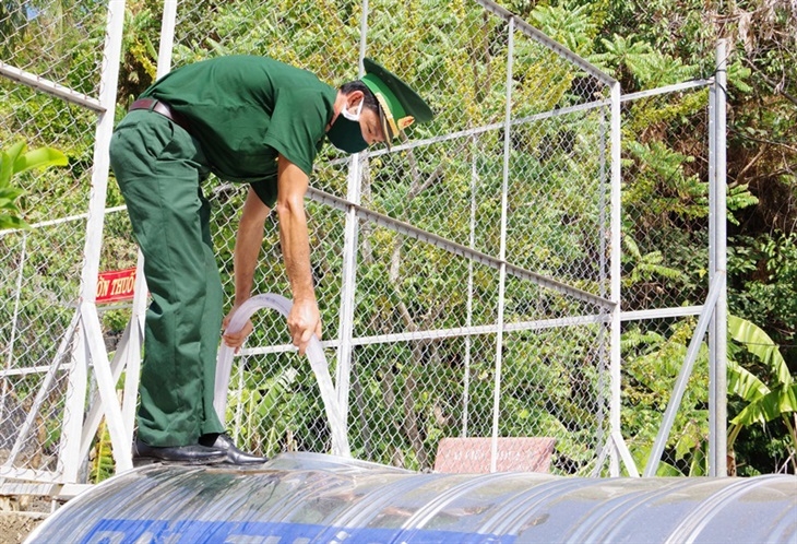 Tình quân dân trên đảo tiền tiêu