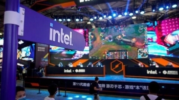 Intel ra mắt chip AI mới, thách thức thị trường của Nvidia