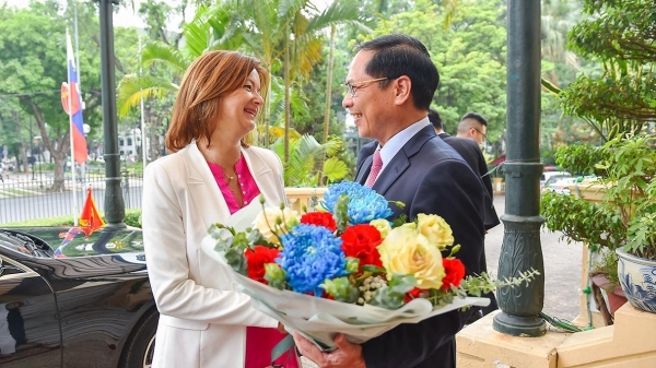 Bộ trưởng Ngoại giao Bùi Thanh Sơn đón, hội đàm với Phó Thủ tướng, Bộ trưởng Ngoại giao Slovenia Tanja Fajon