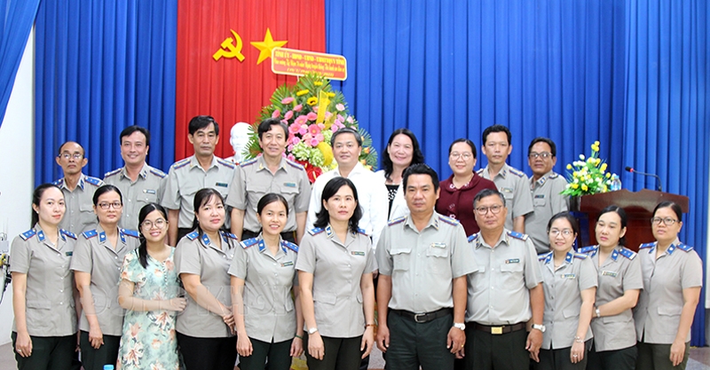 Bến Tre: Bí thư Tỉnh ủy Lê Đức Thọ chúc mừng kỷ niệm 76 năm Ngày truyền thống ngành Thi hành án dân sự