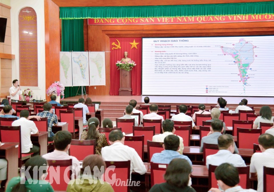 Kiên Giang: Phát triển Phú Quốc thành đô thị biển, đảo đặc sắc, đạt tiêu chuẩn đô thị loại I