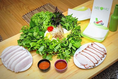 Ẩm thực Đà Nẵng: Bánh tráng cuốn thịt heo