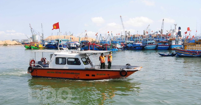 Kỳ 1: Tiên phong quản lý nghề cá từ bờ ra biển