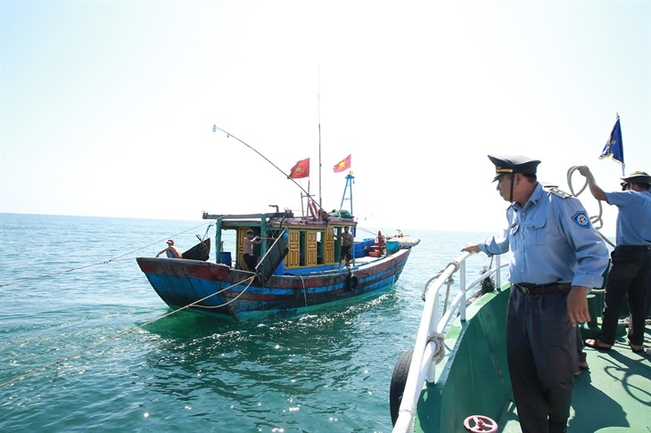 Bảo vệ vững chắc chủ quyền vùng biển, đảo tiền tiêu của Tổ quốc
