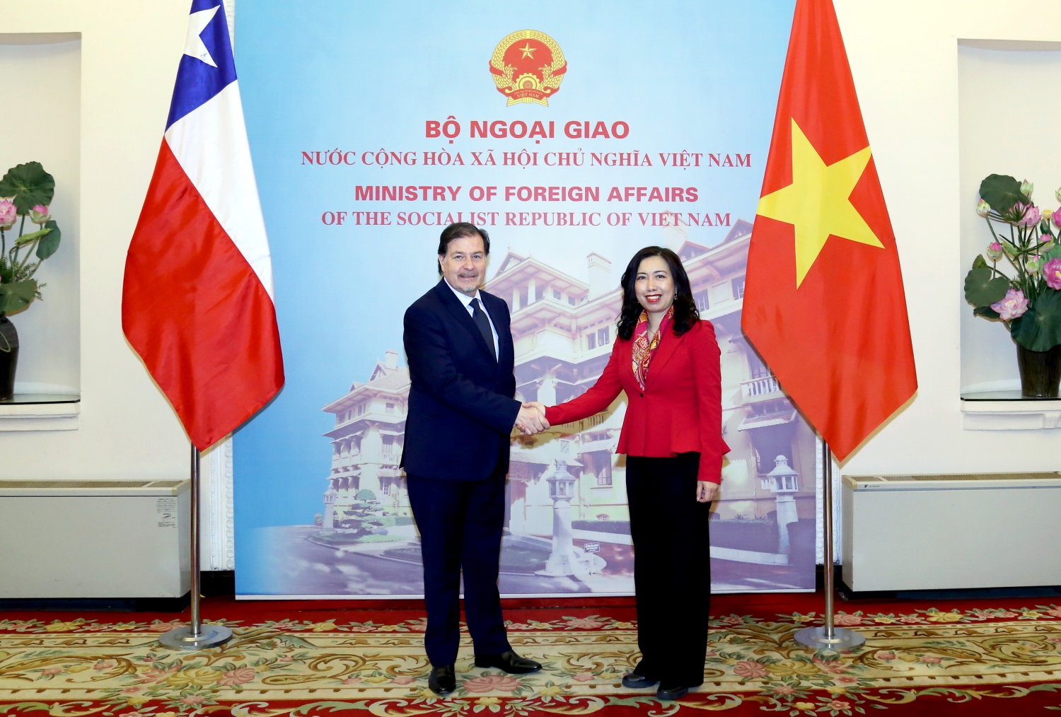 Việt Nam luôn coi trọng mối quan hệ truyền thống hữu nghị và hợp tác với Chile