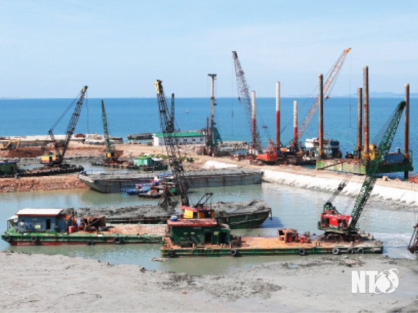 Phát triển bền vững kinh tế biển gắn với tăng trưởng xanh