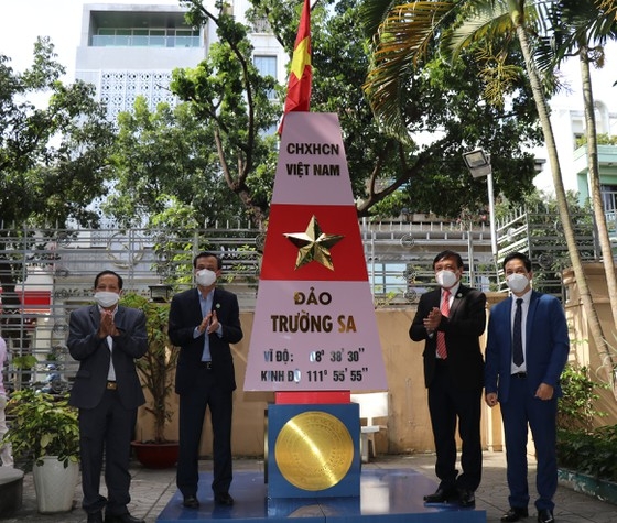 Khánh thành mô hình cột mốc chủ quyền biển đảo tại TPHCM ​