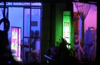 Phận đời gái tẩm quất “đèn mờ”