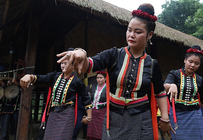 nguoi cong an tet som