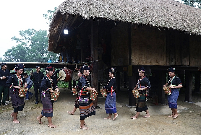 nguoi cong an tet som