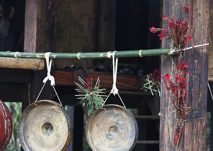 nguoi cong an tet som
