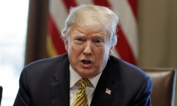 Hạ viện Mỹ thông qua nghị quyết kêu gọi phế truất ông Trump