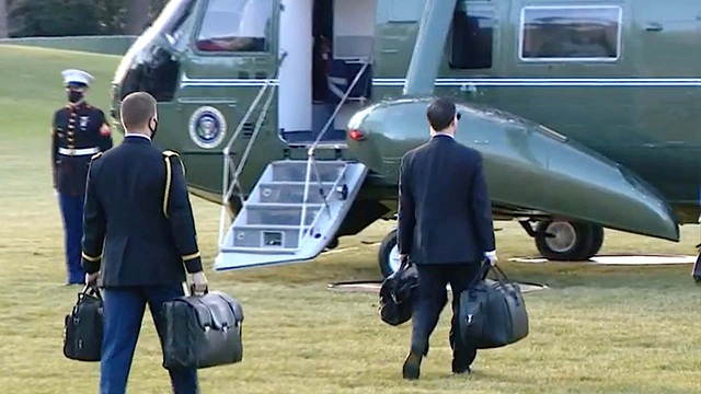Vali hạt nhân xuất hiện trong lễ nhậm chức của ông Biden - 1