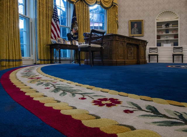 Ẩn ý của ông Biden qua cách bố trí căn phòng 