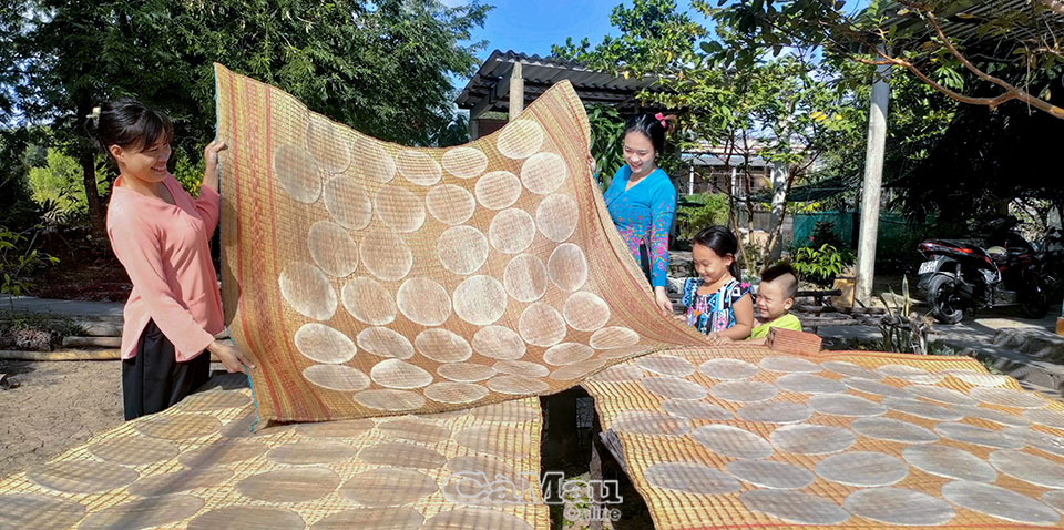 Bánh phồng nếp đón Tết