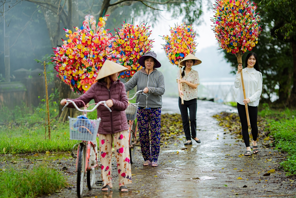 Sắc Xuân làng hoa giấy Thanh Tiên
