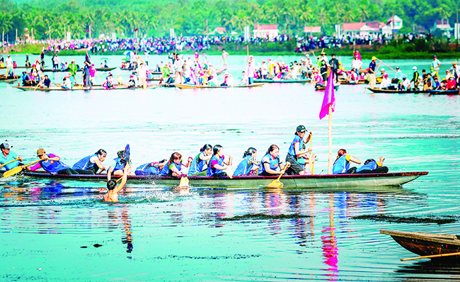 Du xuân trên đất Võ