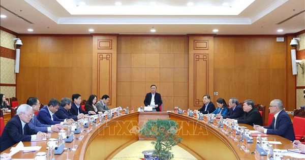 Thường trực Ban Bí thư chủ trì họp rà soát công tác chuẩn bị Đại hội XIV của Đảng