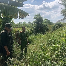 vu dung sung cuop tram thu phi khoanh vung 2 nghi can thu gio dung tien