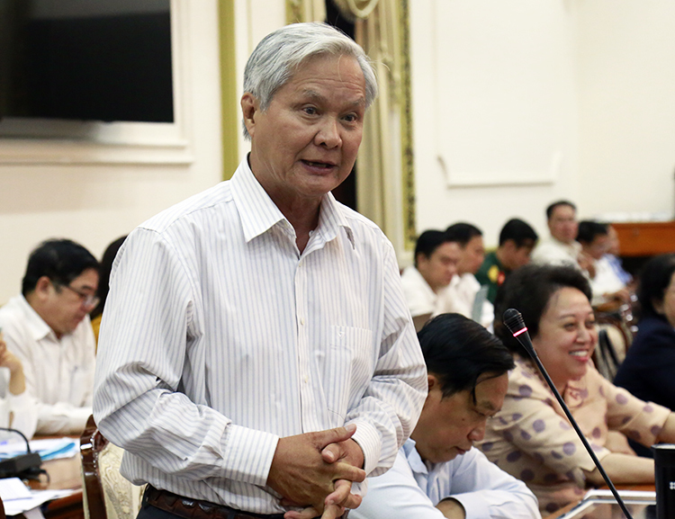 tp hcm lo khong du khau trang y te