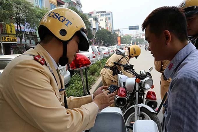 Thủ tướng yêu cầu sớm nộp phạt giao thông qua cổng dịch vụ công