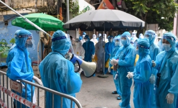 Thủ tướng yêu cầu nghiên cứu việc tiêm mũi 4 vaccine phòng Covid-19