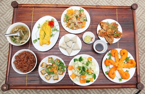 Mở tiệc chay tại gia ngày Rằm tháng Giêng