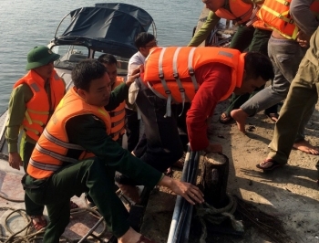 Chìm tàu trên biển, 11 thuyền viên được cứu sống